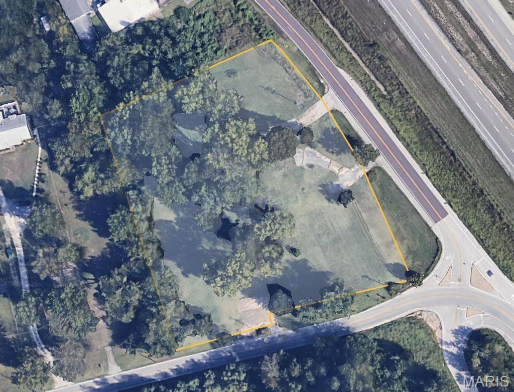 Photo of 401 &amp; 409 Old Hwy 141, Fenton, MO 63026 (MLS # 26019545)