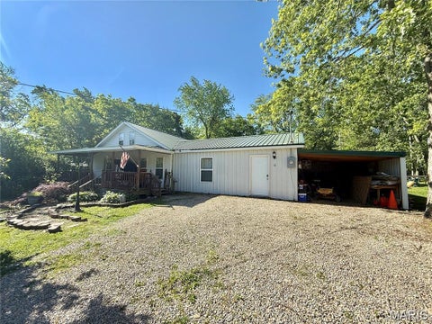 Photo of 723 Ada Street, Bismarck, MO 63624 (MLS # 26068018)