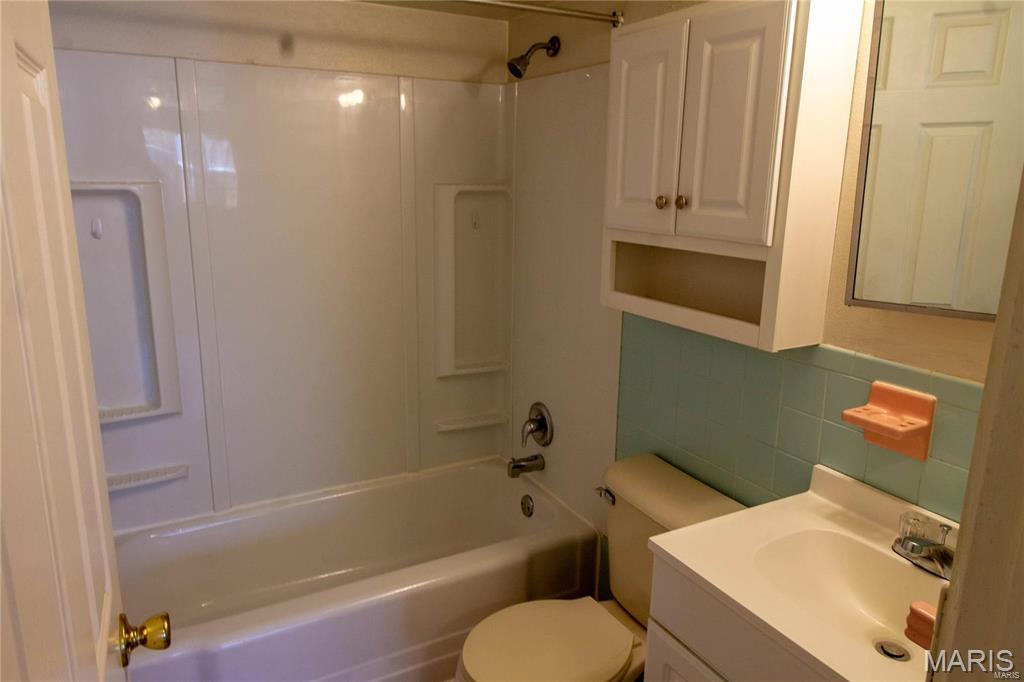 St Louis, Missouri 63114, United States, 2 Bedrooms Bedrooms, ,1 BathroomBathrooms,Residential,Active,148330