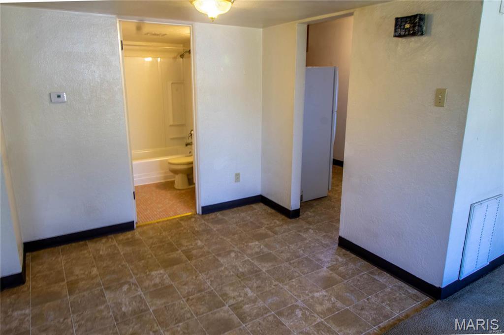 St Louis, Missouri 63114, United States, 2 Bedrooms Bedrooms, ,1 BathroomBathrooms,Residential,Active,148330
