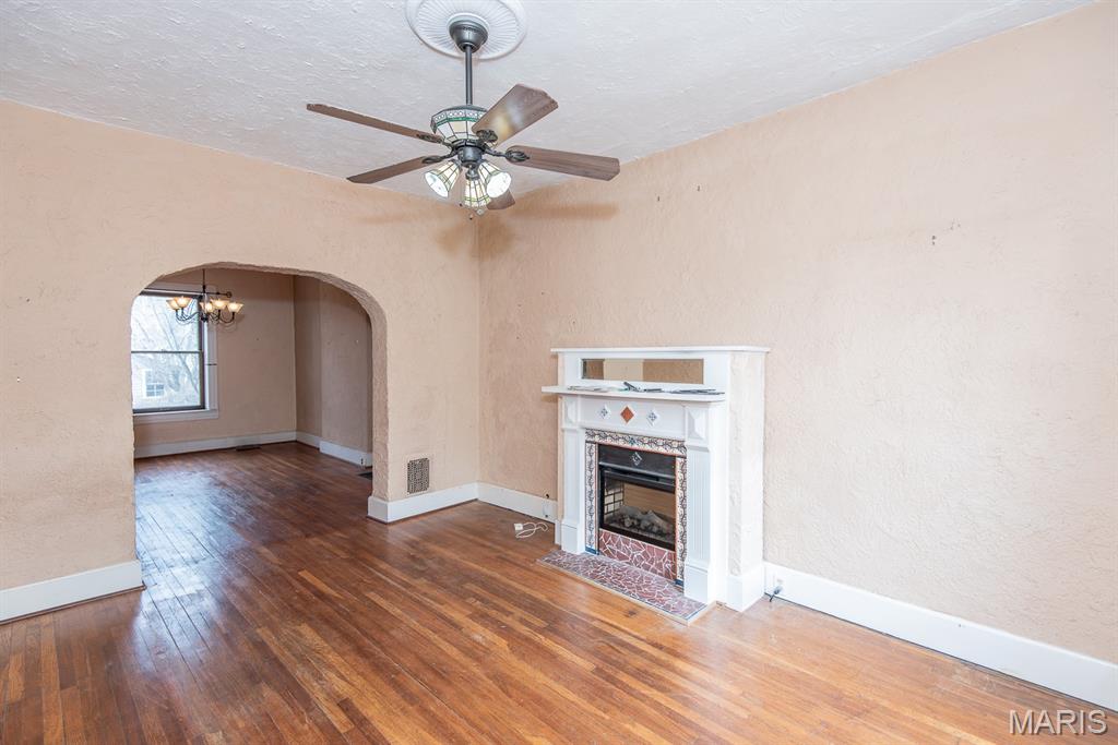 3865 Hartford Street