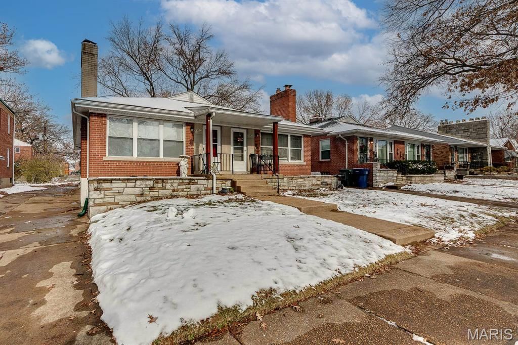 Photo of 5875 Robert Avenue, St Louis, MO 63109 (MLS # 25079926)