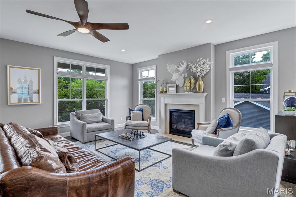 791 North Ballas Road Lt Split - Residential