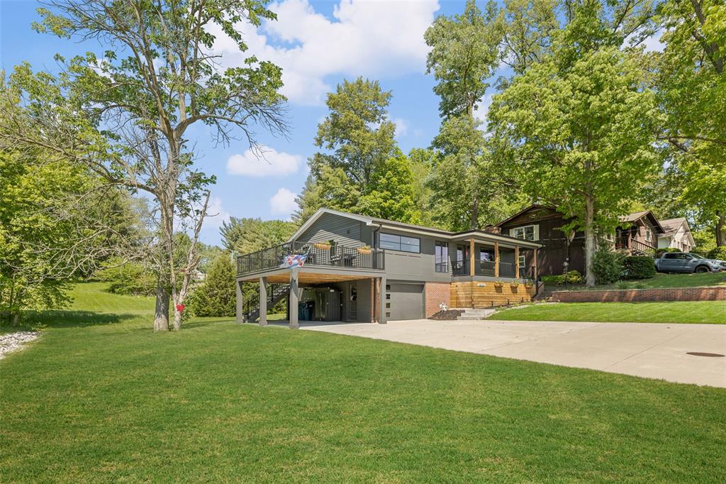 527 W Lake Drive