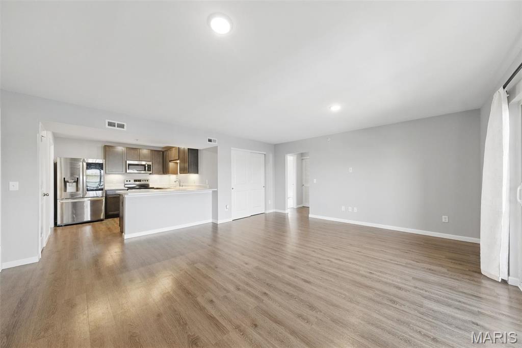 St Peters, Missouri 63376, United States, 2 Bedrooms Bedrooms, ,2 BathroomsBathrooms,Residential,Active,105462