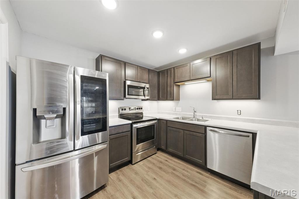 St Peters, Missouri 63376, United States, 2 Bedrooms Bedrooms, ,2 BathroomsBathrooms,Residential,Active,105462