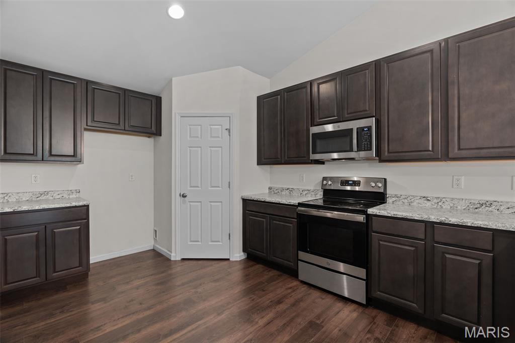 Oaks At Lexington #5 - Residential