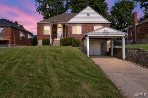 Photo of 6201 Weber Road, St Louis, MO 63123 (MLS # 26058171)