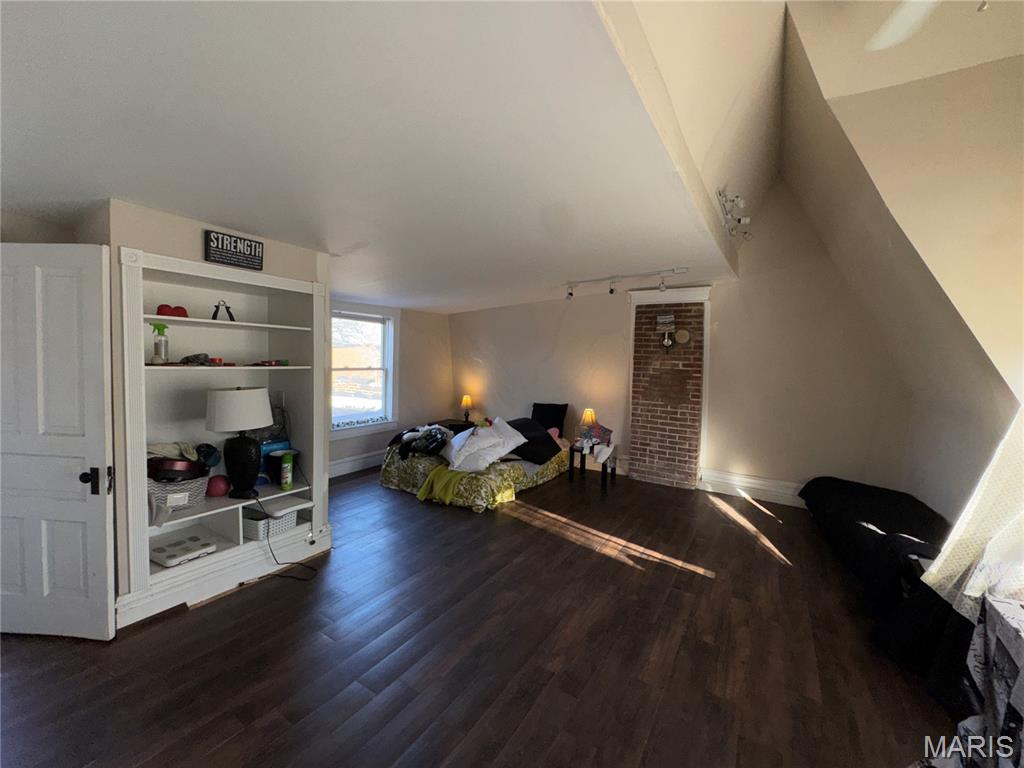 St Louis Commons Add - Residential Income