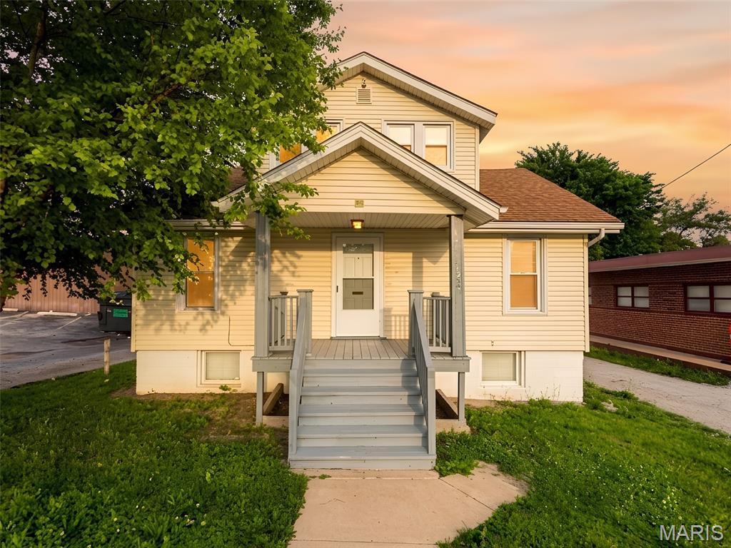 West Walnut Manor - Residential