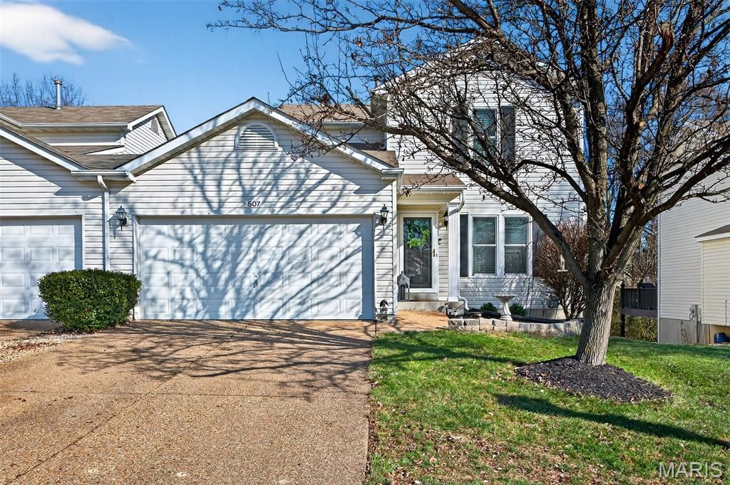 Photo of 507 Donna Marie Drive #2047B, Wentzville, MO 63385 (MLS # 25079805)