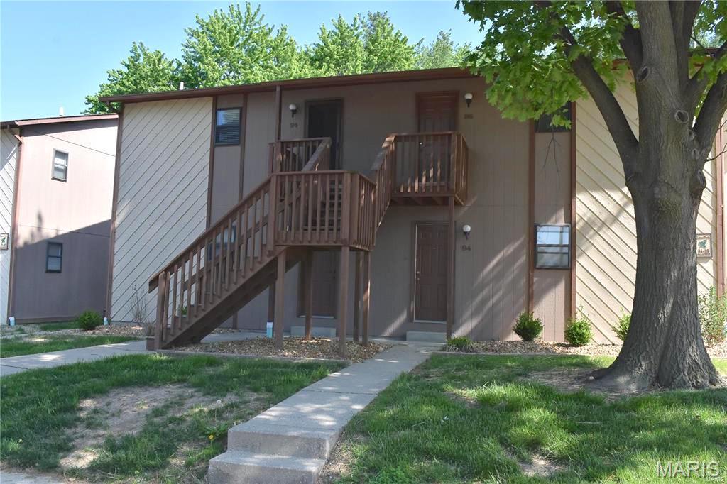 Photo 1 of 12 — 94 PEACHTREE Lane, Fairview Heights, IL 62208