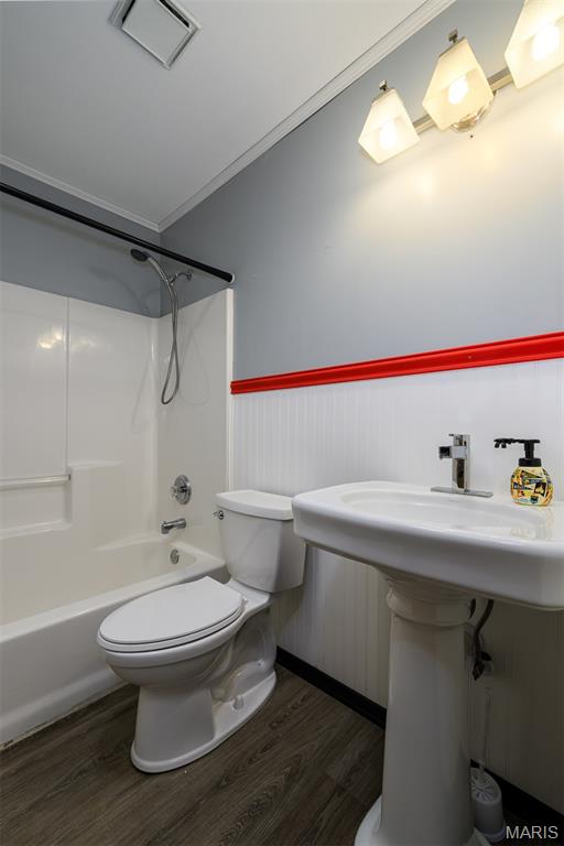 Pine Tree Court - Residential