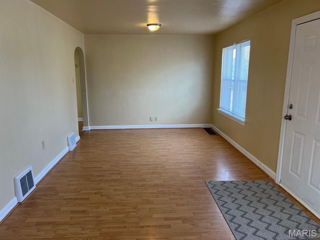 Photo of 2820 Ashby Road, St Louis, MO 63114 (MLS # 26023953)