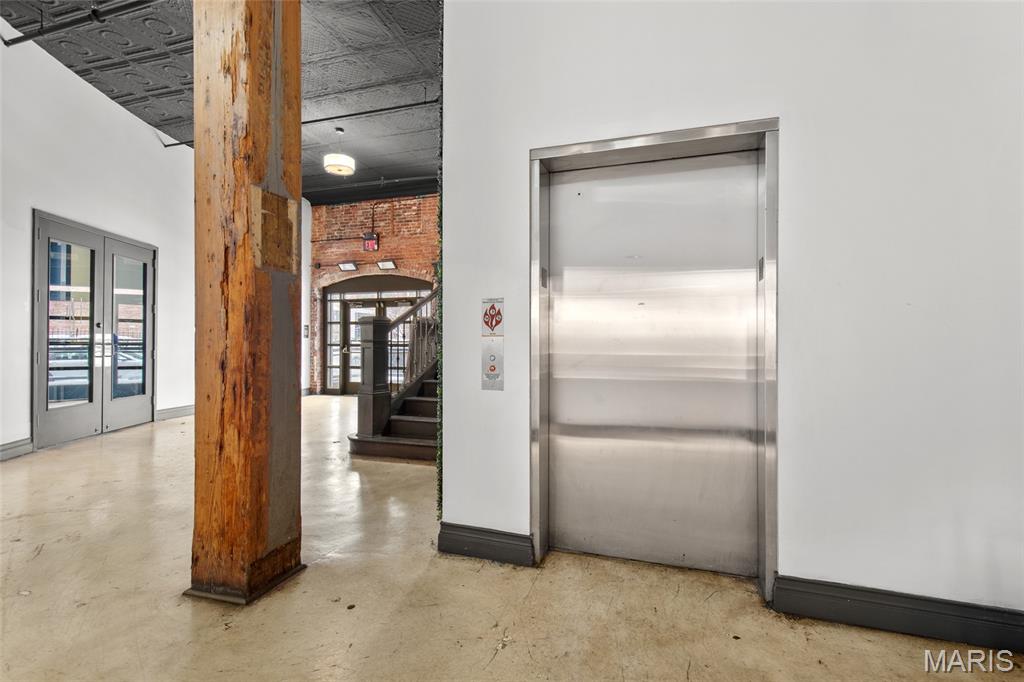 Lucas & Hunt Add - Commercial Sale