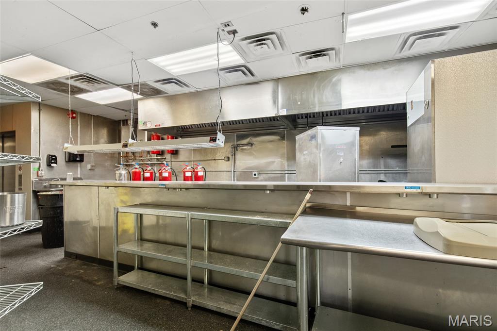 Lucas & Hunt Add - Commercial Sale