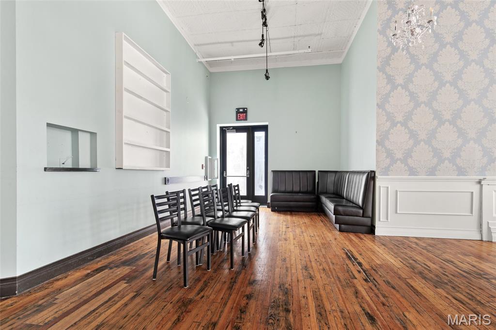 Lucas & Hunt Add - Commercial Sale