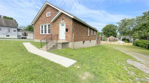 Tiny photo for 755 Pardella Avenue, St Louis, MO 63125 (MLS # 26030542)