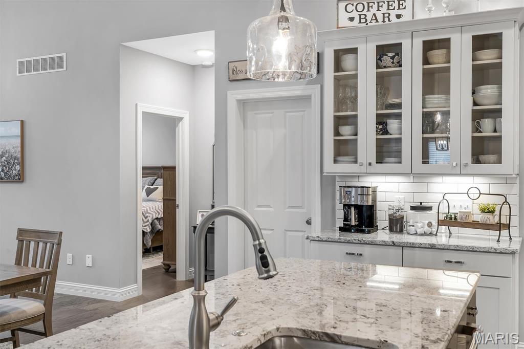 Bend At Sulphur Spring The - Residential