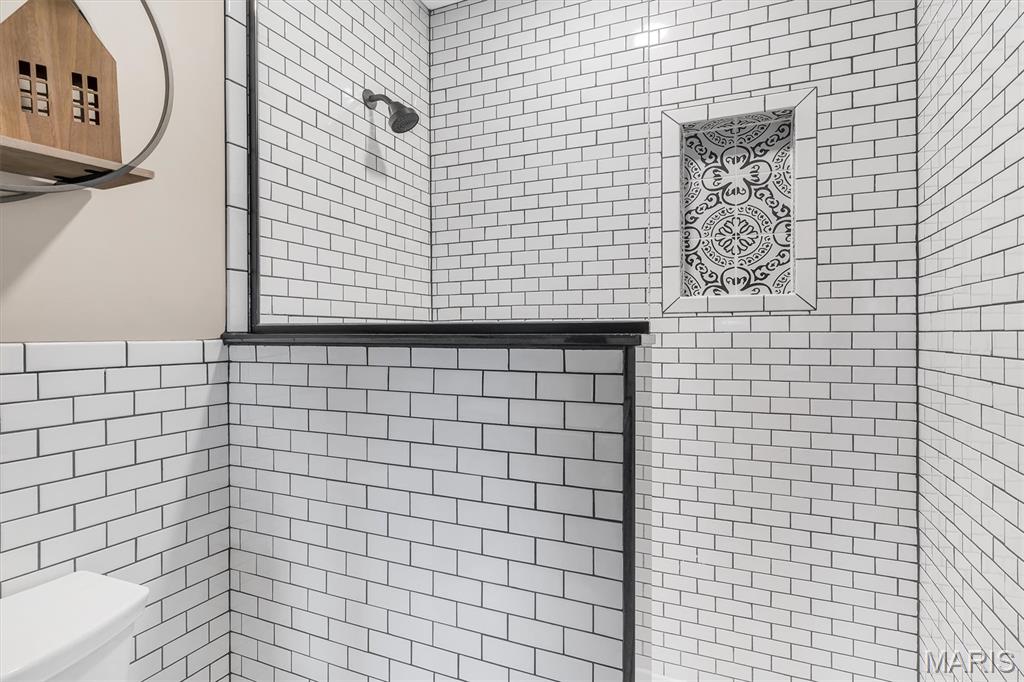 Bend At Sulphur Spring The - Residential