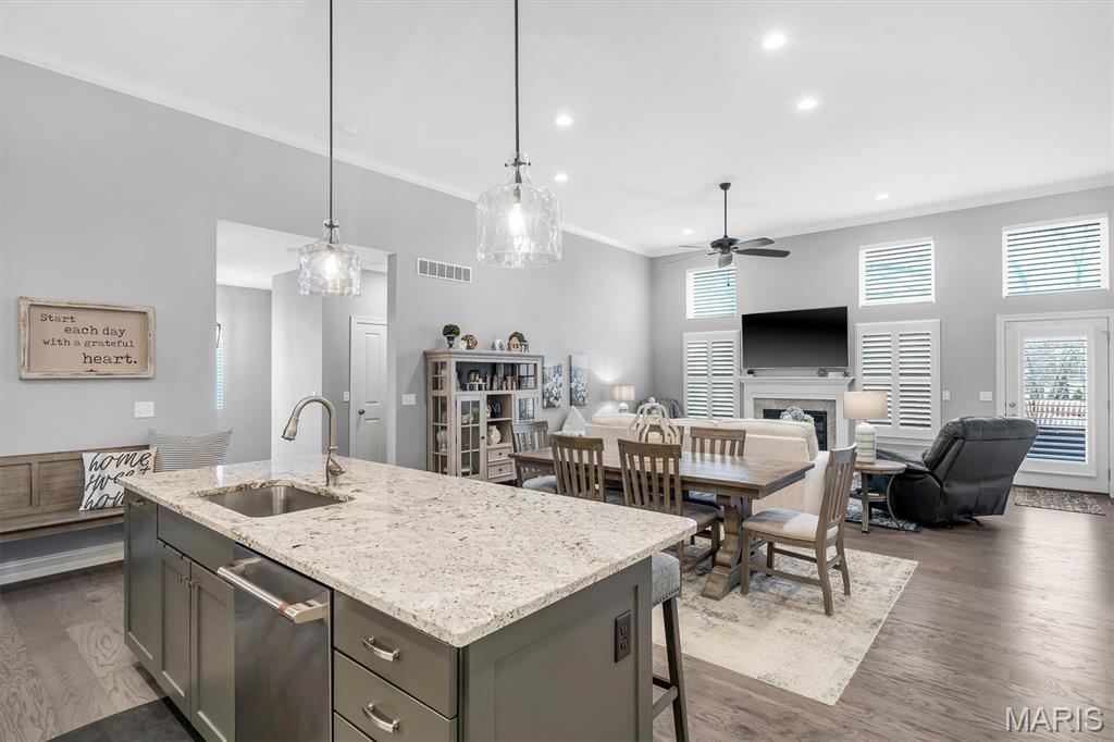 Bend At Sulphur Spring The - Residential