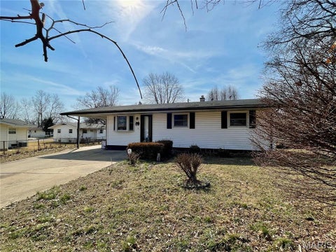 Photo of 510 Wishaw Court, St Louis, MO 63137 (MLS # 26059988)