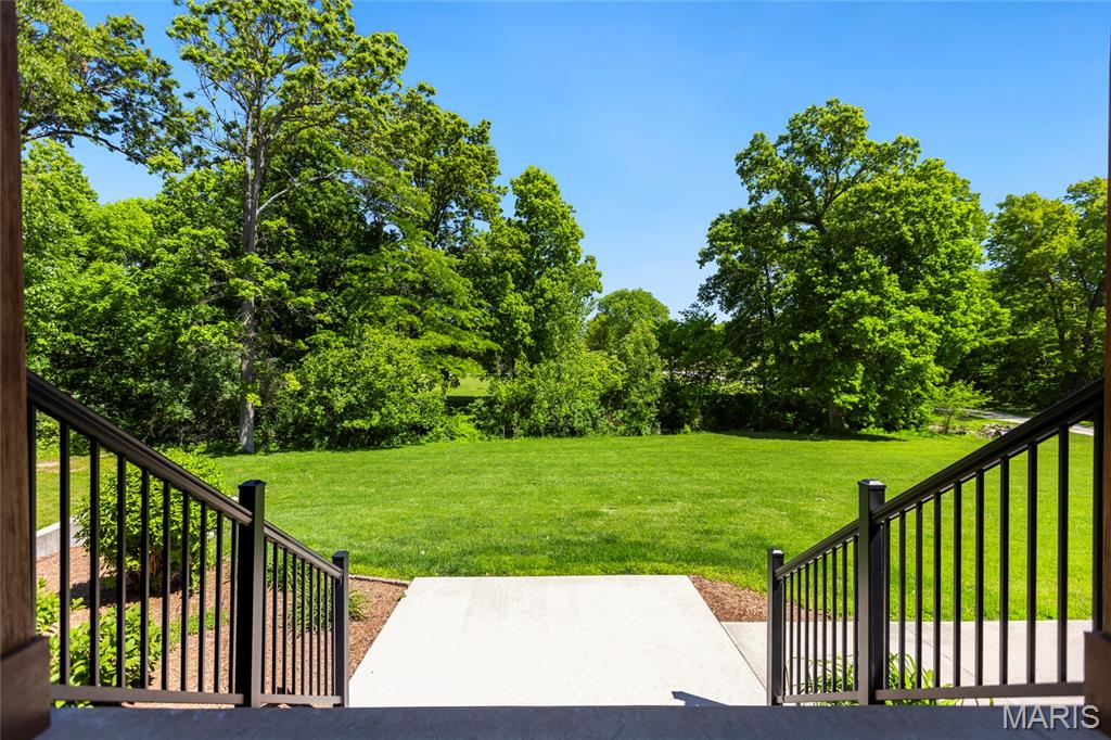 21762 Country Life Acres