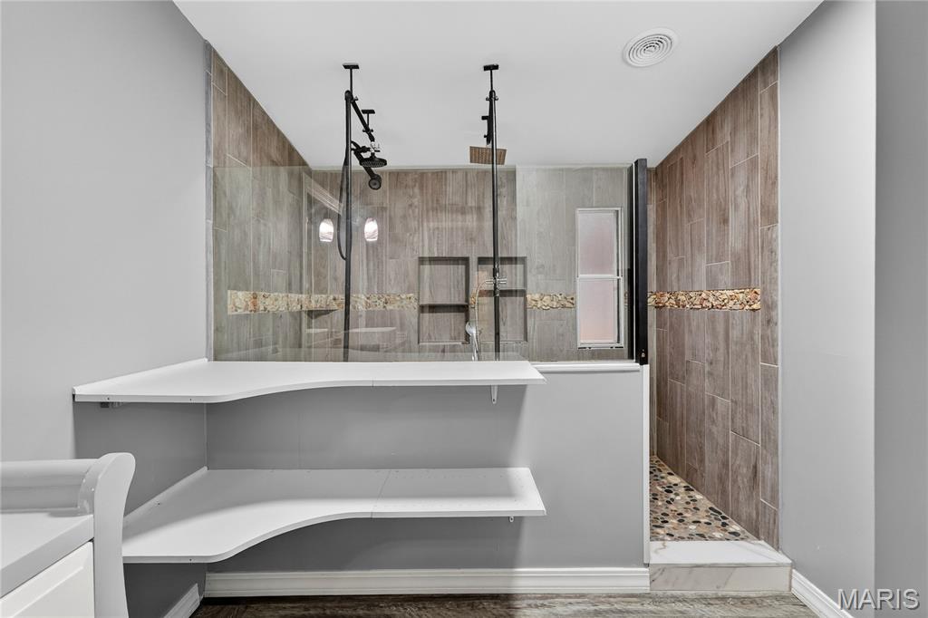 Quiet Forest 07 - Residential