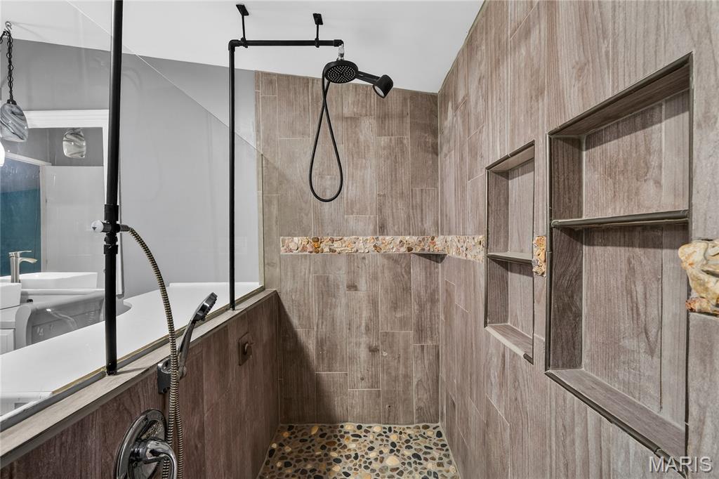 Quiet Forest 07 - Residential