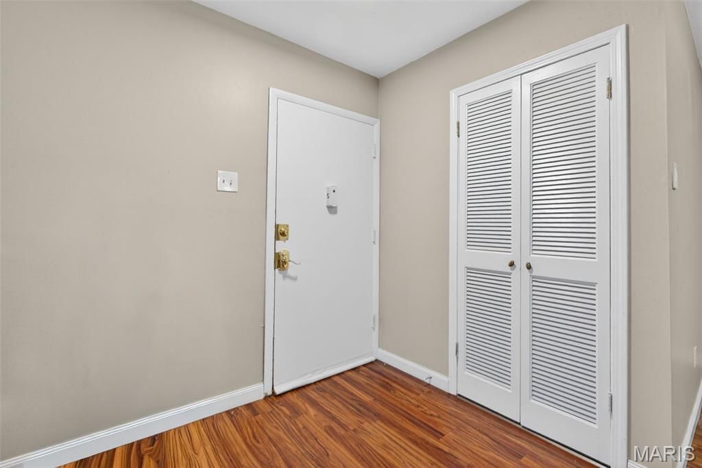 Photo of 10327 Forest Brook Lane #F, St Louis, MO 63146 (MLS # 25080029)