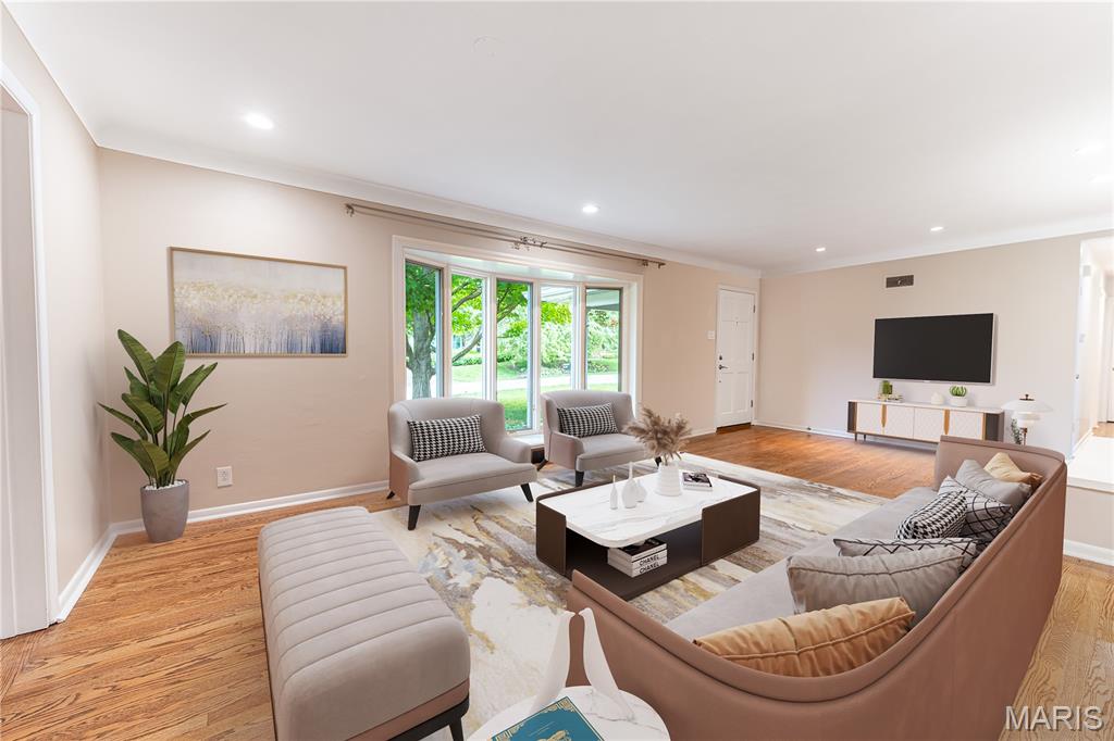 8 Tealwood Drive