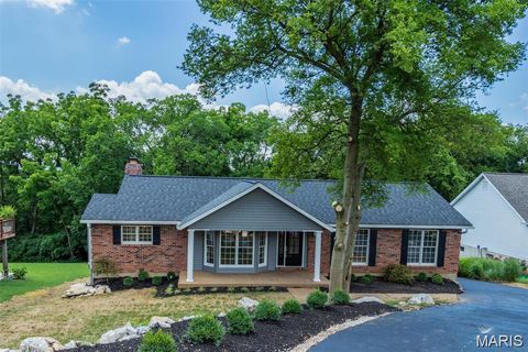 5018 Ringer Road St Louis MO 63129