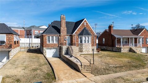 9018 Vasel Drive St Louis MO 63123