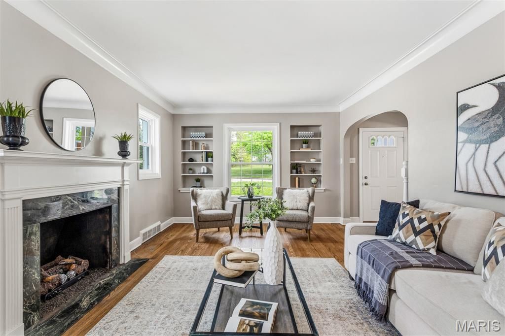 Photo of 553 Westview Drive, University City, MO 63130 (MLS # 26023269)