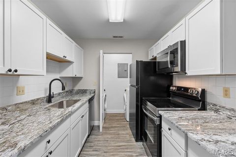 Tiny photo for 2403 Sandalwood Creek Court #D, Wildwood, MO 63038 (MLS # 26026444)
