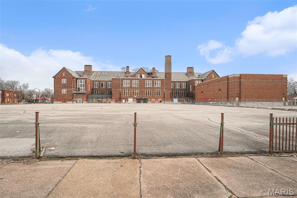 Walnut Park Add - Commercial Sale