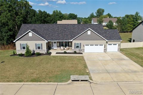 Photo of 509 Oakbluff Court, Troy, MO 63379 (MLS # 25059877)