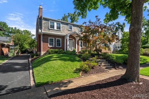 Tiny photo for 7411 Parkdale Avenue, Clayton, MO 63105 (MLS # 26055239)