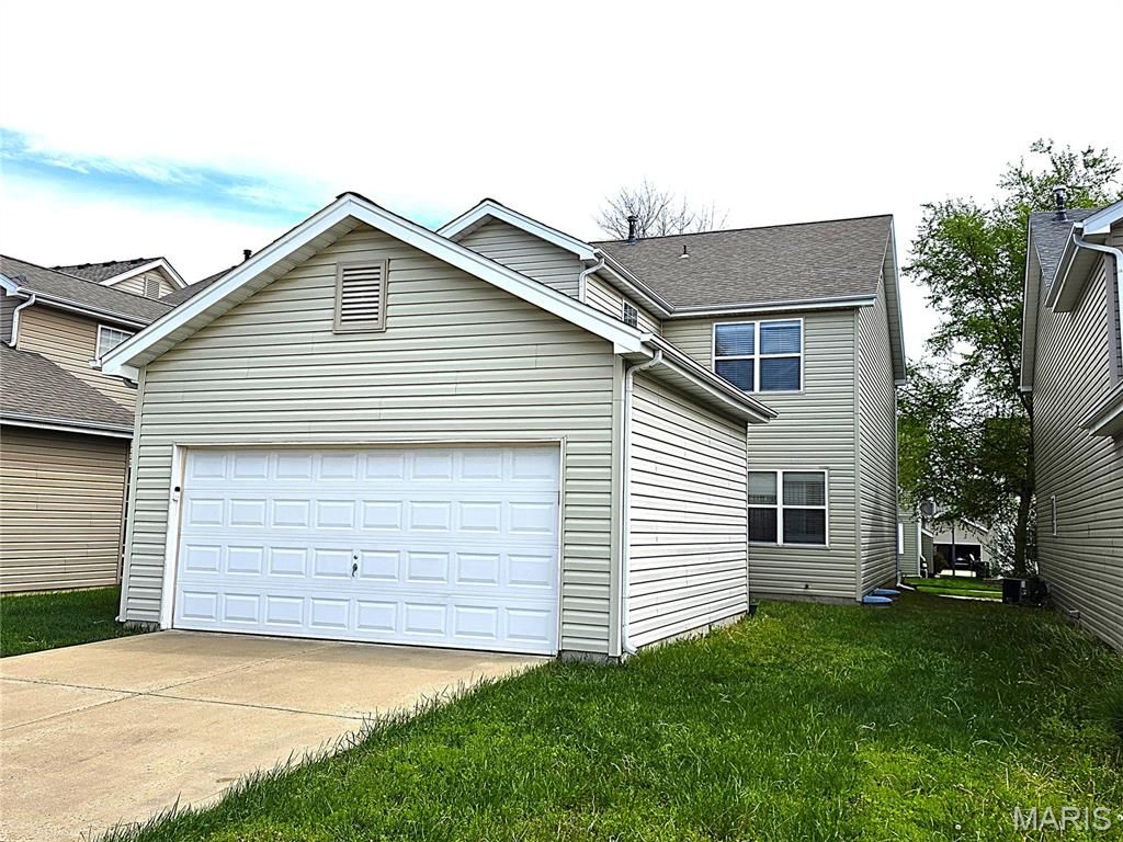 Photo of 713 Waler Drive, Lake Saint Louis, MO 63367 (MLS # 26024028)