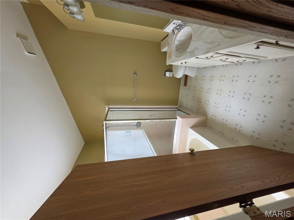 Vineyards #3 - Residential Lease