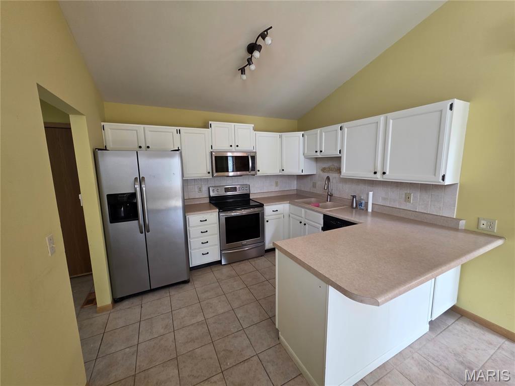 Vineyards #3 - Residential Lease