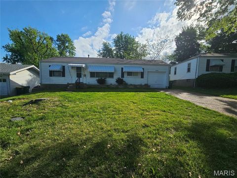 Photo of 10220 Tappan Drive, St Louis, MO 63137 (MLS # 26023951)