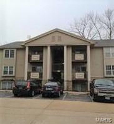 2506 Creve Coeur Mill Road 6 Maryland Heights MO 63043