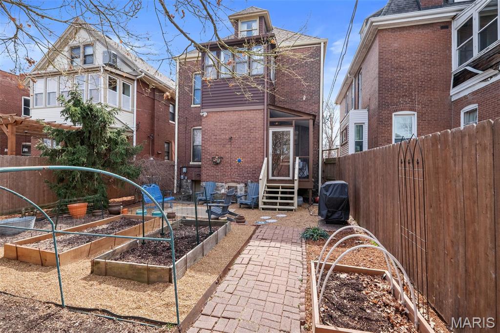 Roe Place - Residential