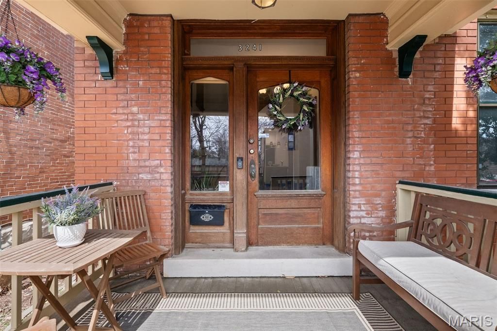 Photo of 3241 Geyer Avenue, St Louis, MO 63104 (MLS # 26020427)