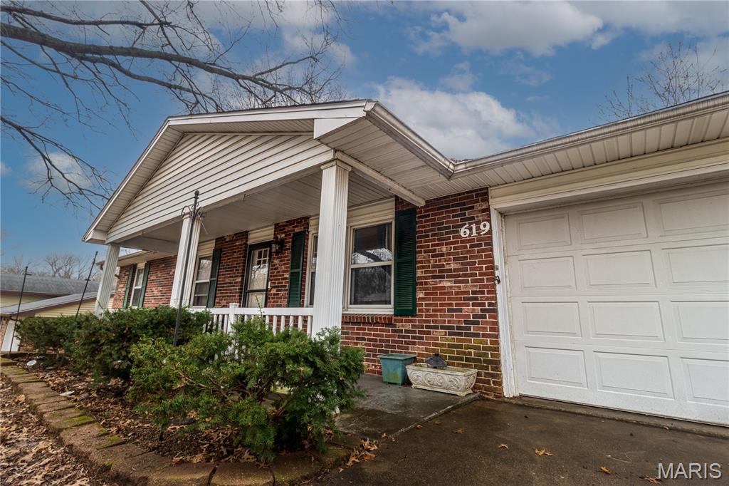 Chateau Manor - Residential