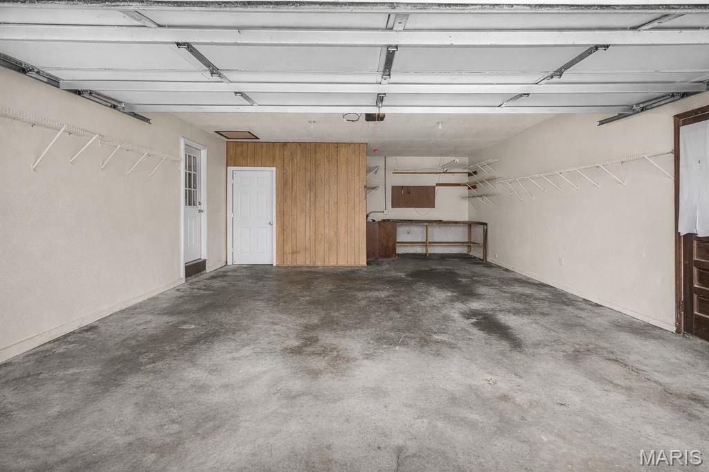 Chateau Manor - Residential