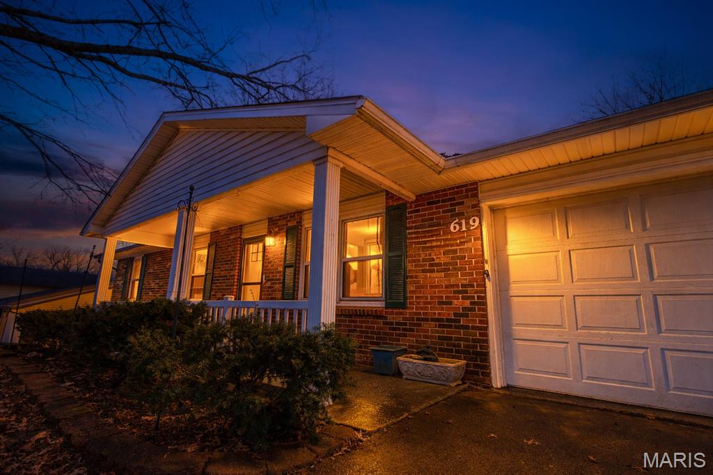 Chateau Manor - Residential