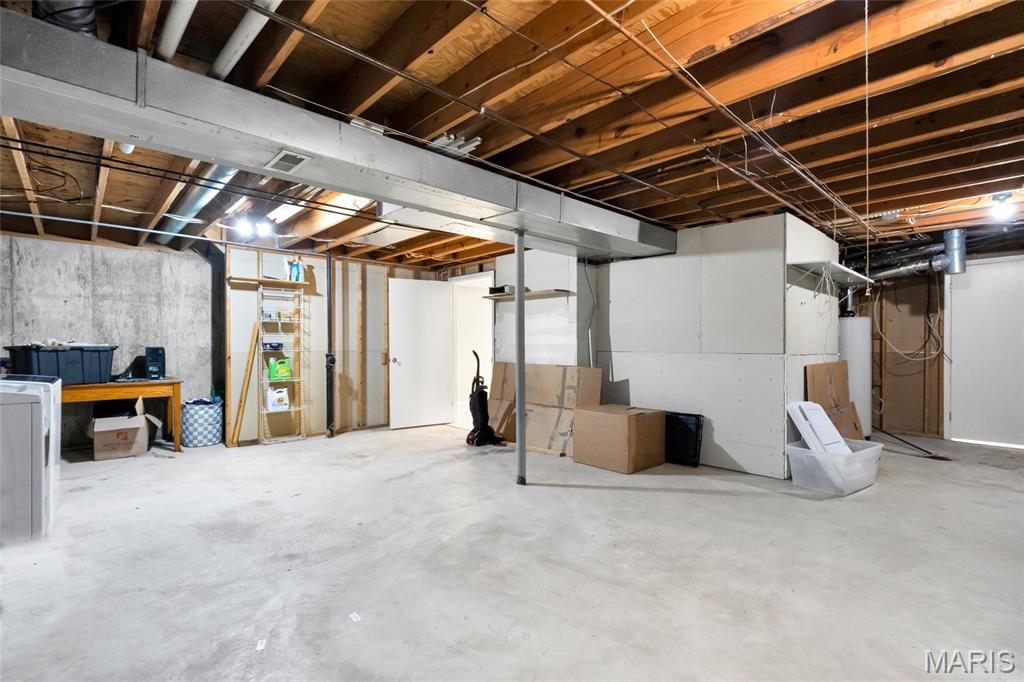 Bluff Wood Manor - Residential