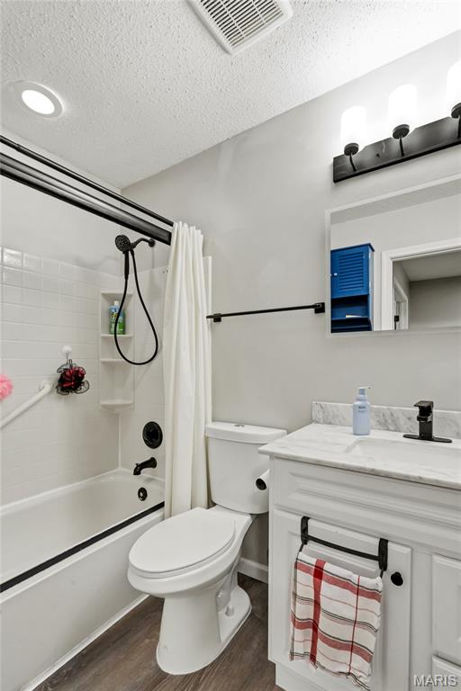 Bluff Wood Manor - Residential